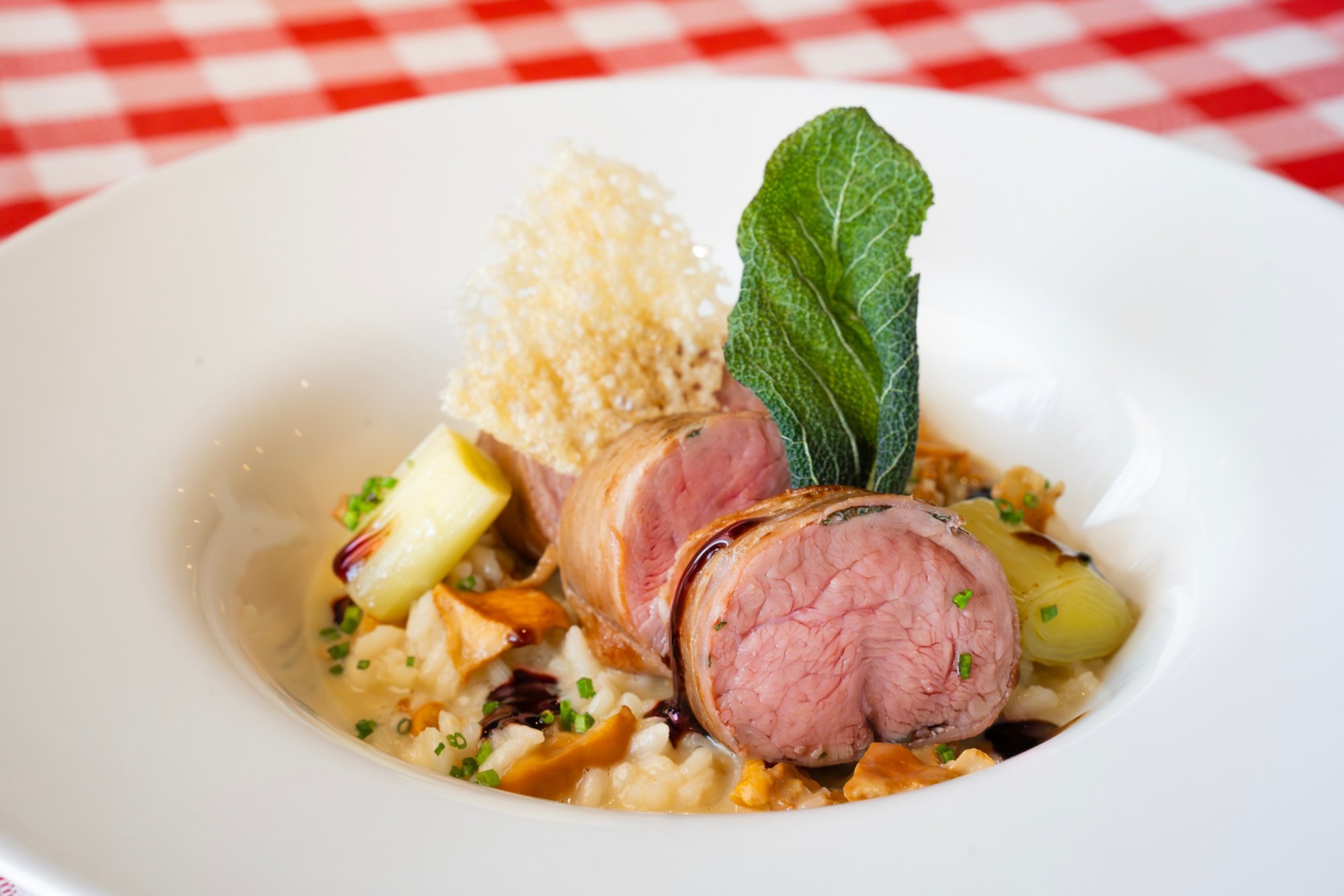 Kalbsfilet mit Salbei und Pamraschinken