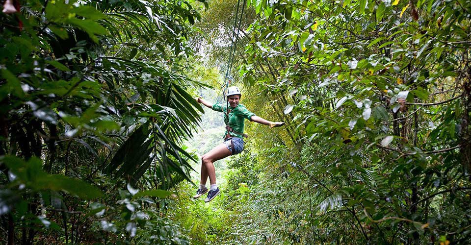Zipline-Tour im Hinterland