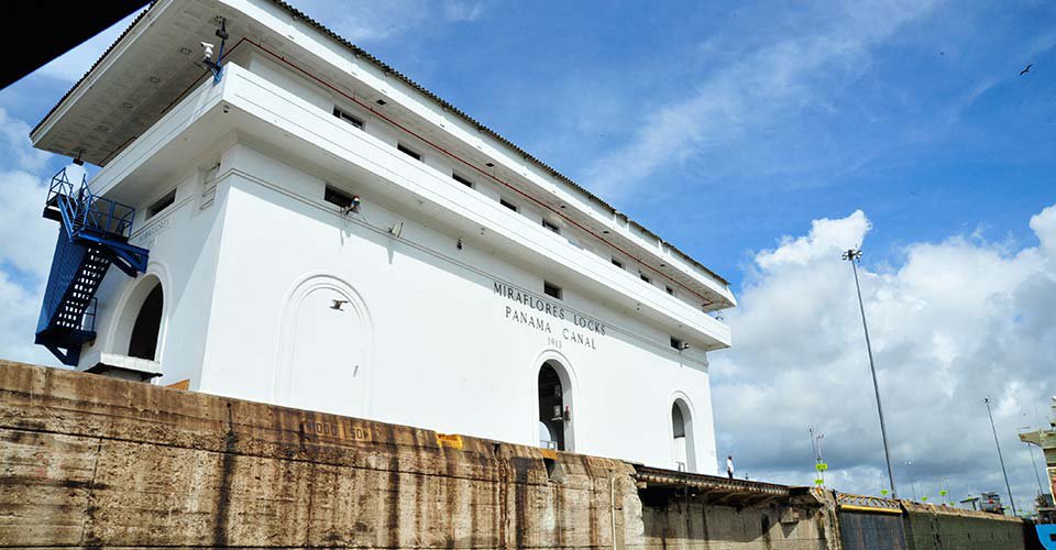 Panama City und Miraflores-Schleusen 