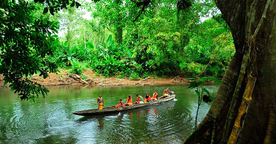 Zu Besuch bei den Embera-Indianern