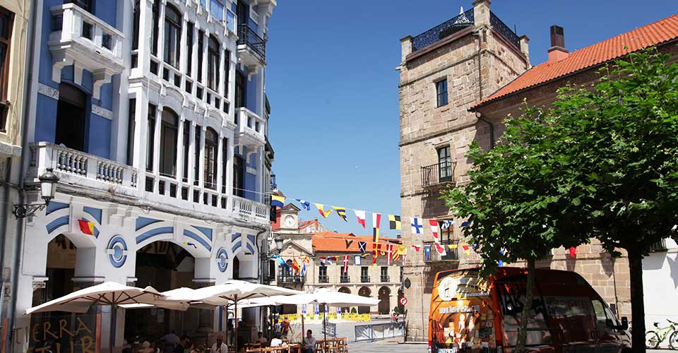 Komm an Land: Gijón zu Fuß erkunden
