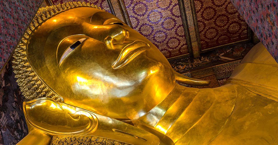 Bangkoks Buddhas: Liegender und Goldener Buddha