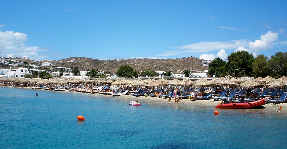 Mit dem Segelboot zum Paradies Beach
