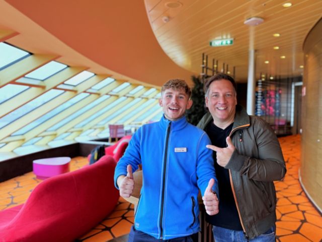 Weltreisereporter Dave und AIDA Reporter Yves