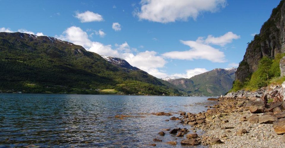 Malerischer Lustrafjord