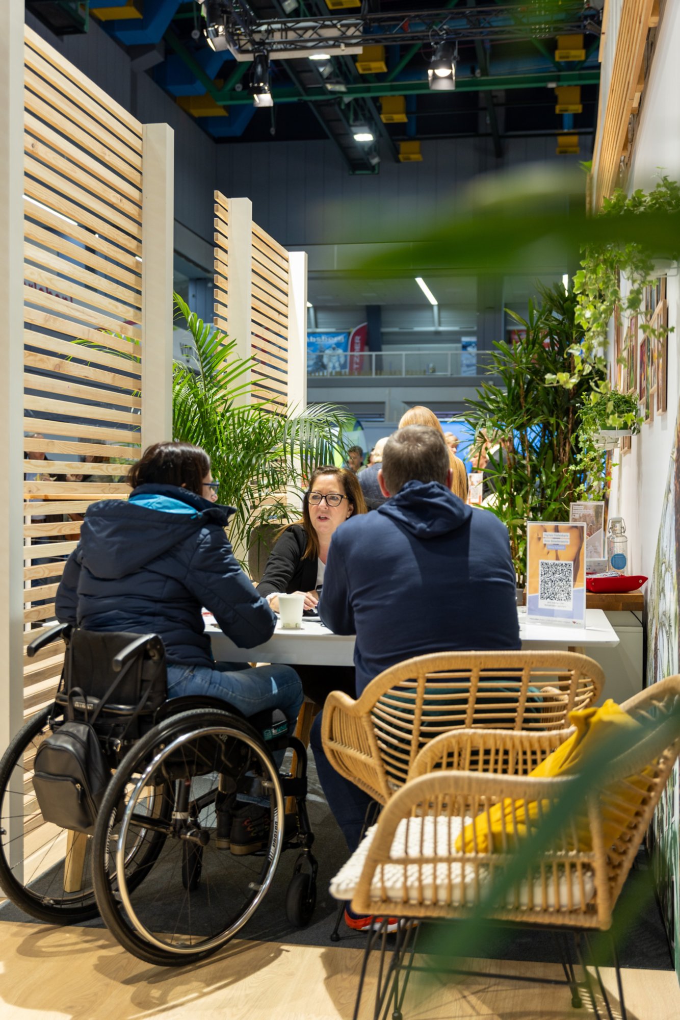 Beratungsgespräch bei der Freizeit, Touristik und Garten Messe