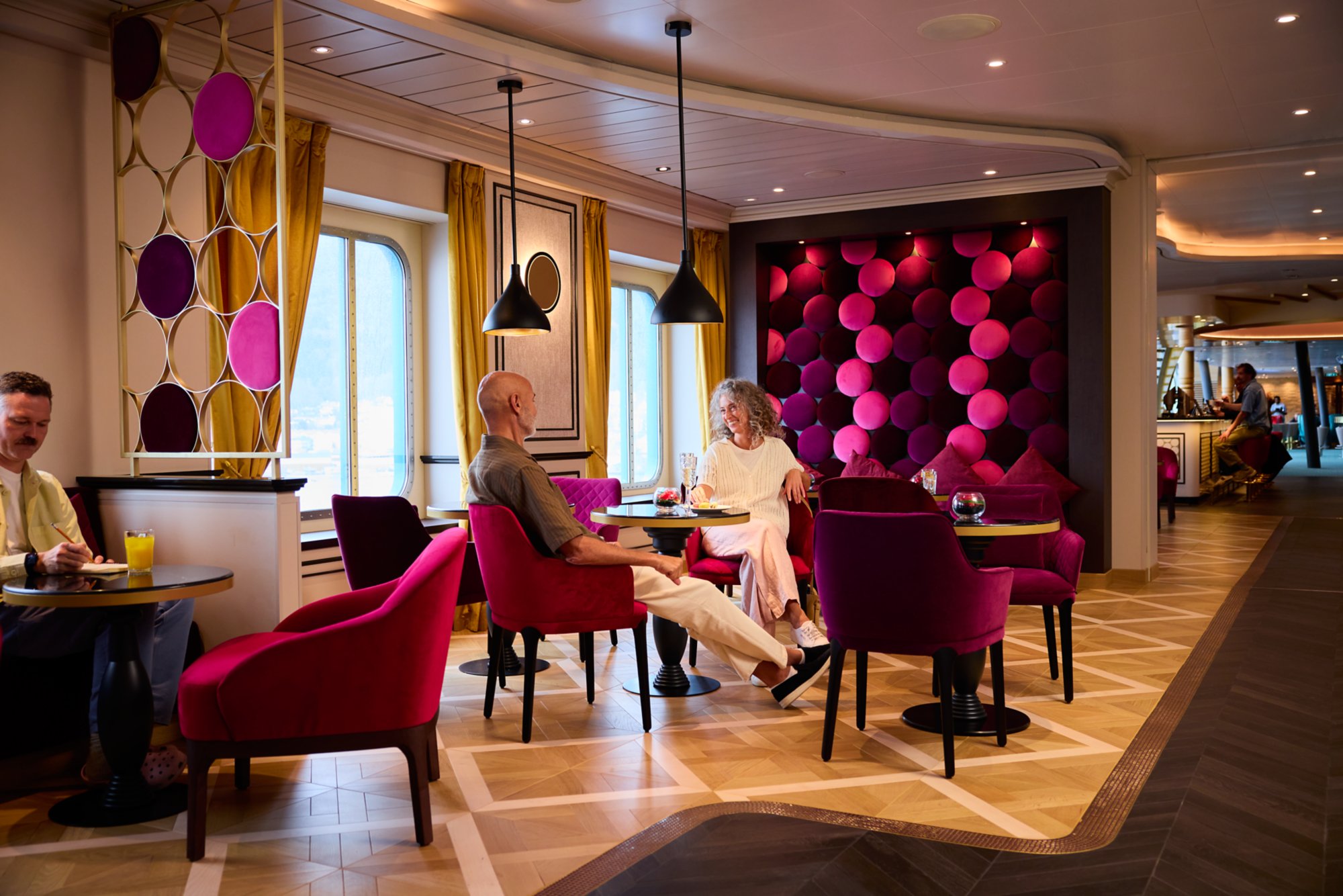 Shooting AIDAdiva Interieur und People, 04/2025