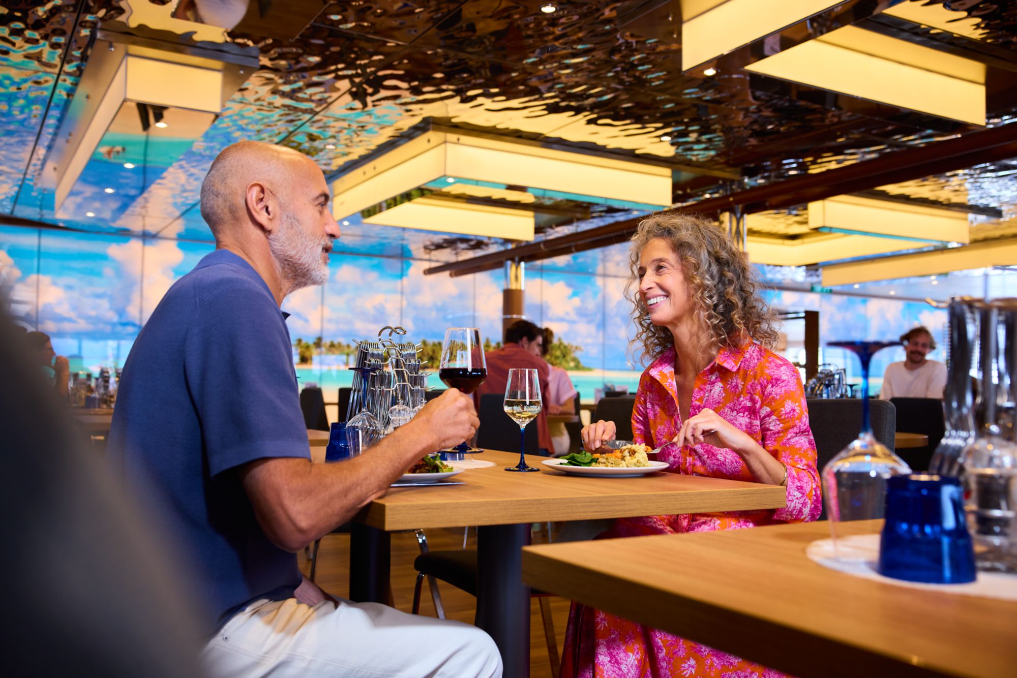 Mann und Frau im Restaurant