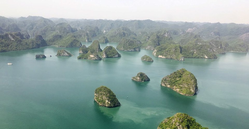 Exklusiv: Mit dem Wasserflugzeug über die Halong-Bucht
