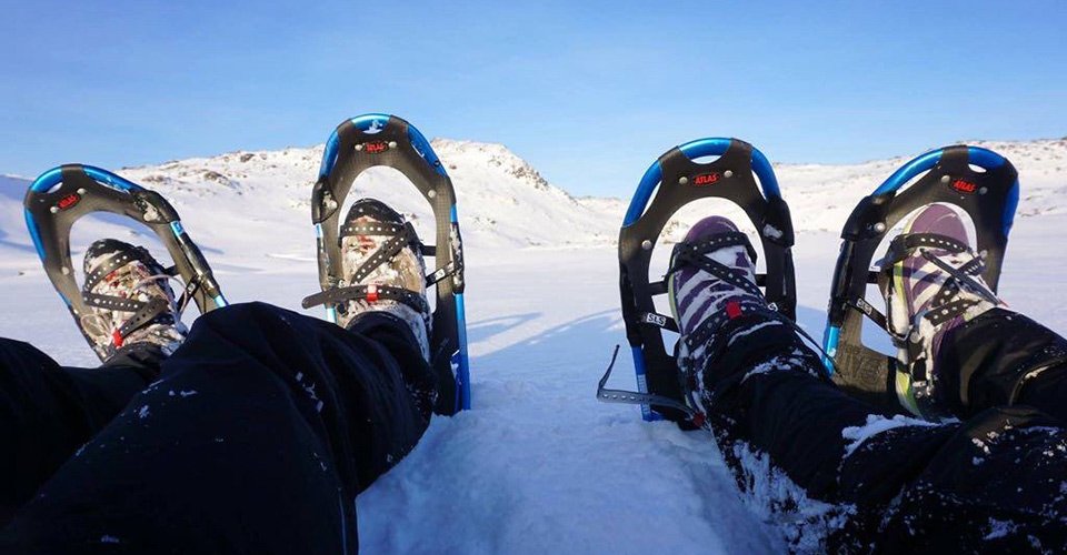 Schneeschuhwanderung zum gefrorenen Wasserfall