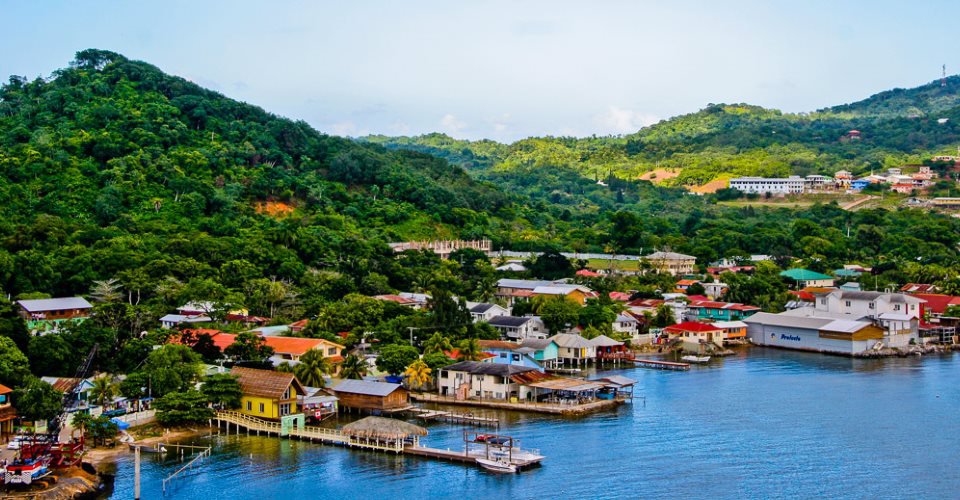 Roatán Shopping und Strand