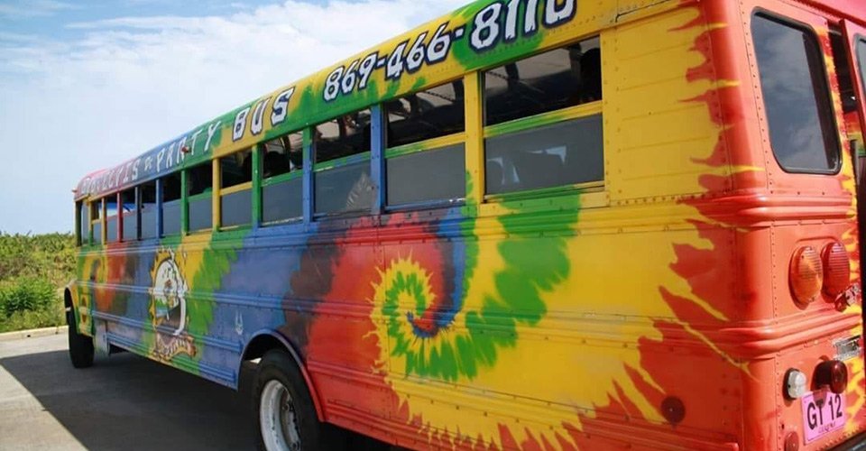 Im Partybus zum Strand