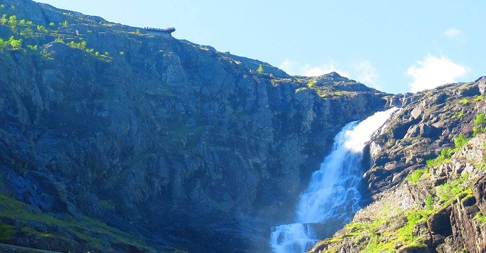 Fantastische Aussichten: Bergpanorama der Trollstigen und Trollwand
