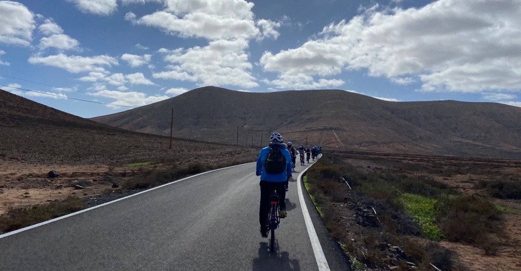 Fuerteventuras Wüstenlandschaft mit dem E-Bike