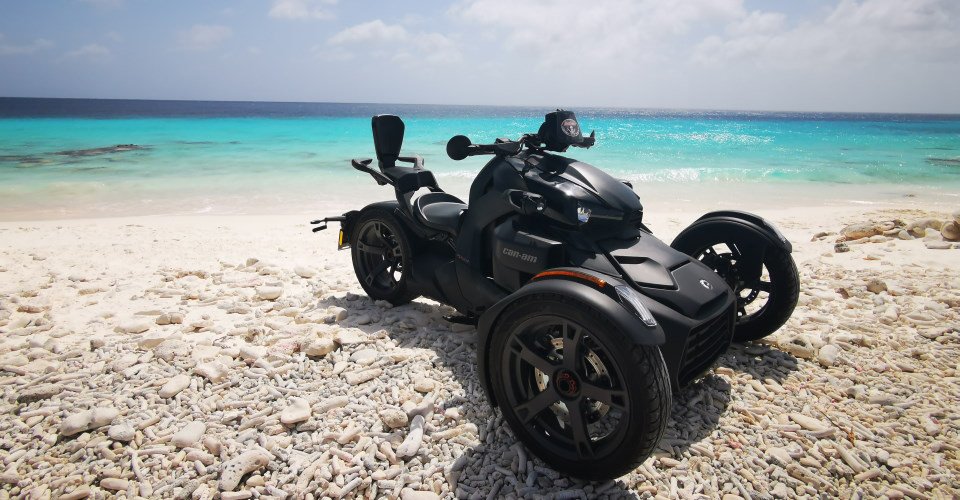Mit dem dreirädrigen Motorrad die Insel entdecken (Doppel)