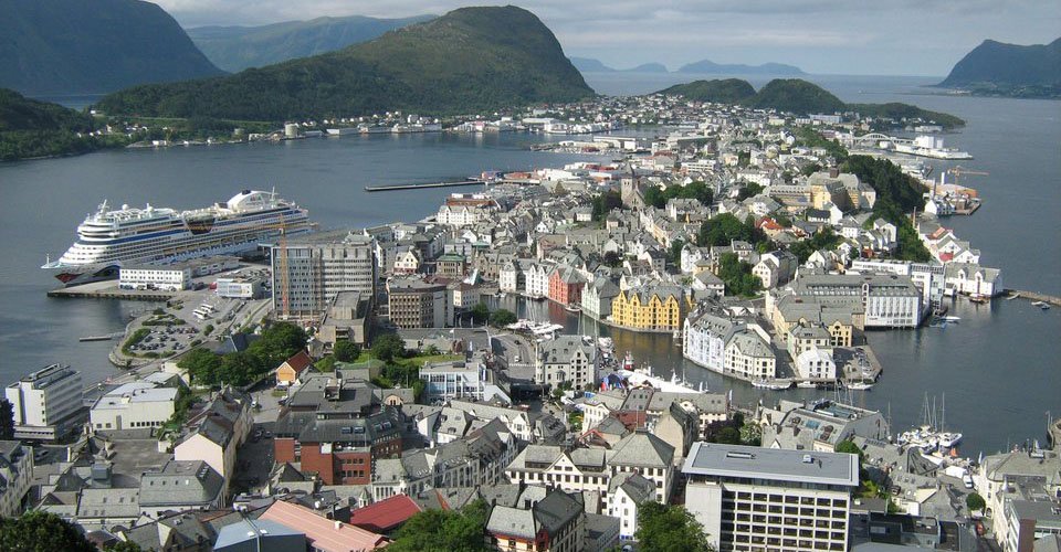 Komm an Land: Ålesund zu Fuß