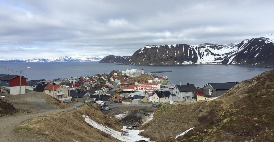 Komm an Land: Honningsvag zu Fuß entdecken