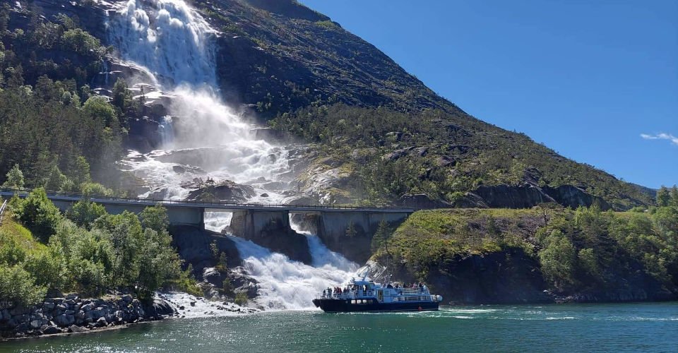 Erlebnis Natur: Åkrafjord und Wasserfall Langfoss