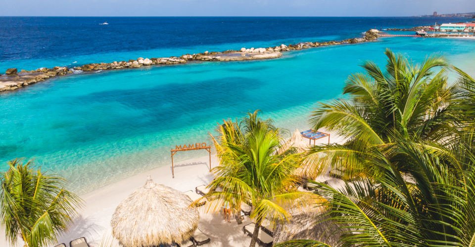 Ein halber Tag am Mambo Beach