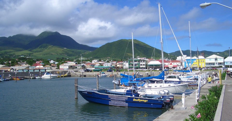 Unbekanntes Basseterre und Ausblicke über St. Kitts (auch für Rollstuhlfahrer geeignet) 