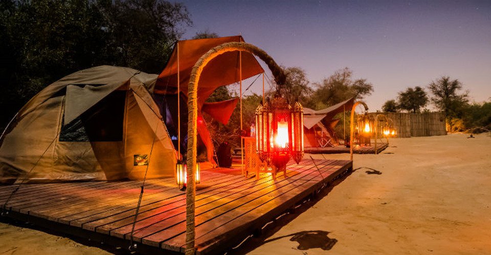 Arabische Nacht: Wüstenabenteuer mit Übernachtung im Wüstencamp (Doppelzimmer)