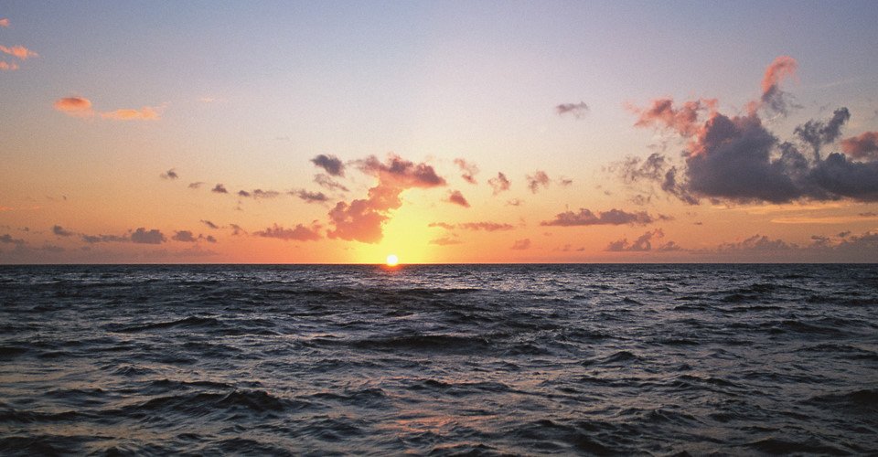 Mit dem Katamaran zum Sonnenuntergang