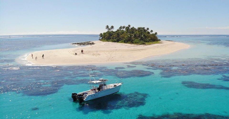 Mit dem Boot nach Malinoa Island und Strand