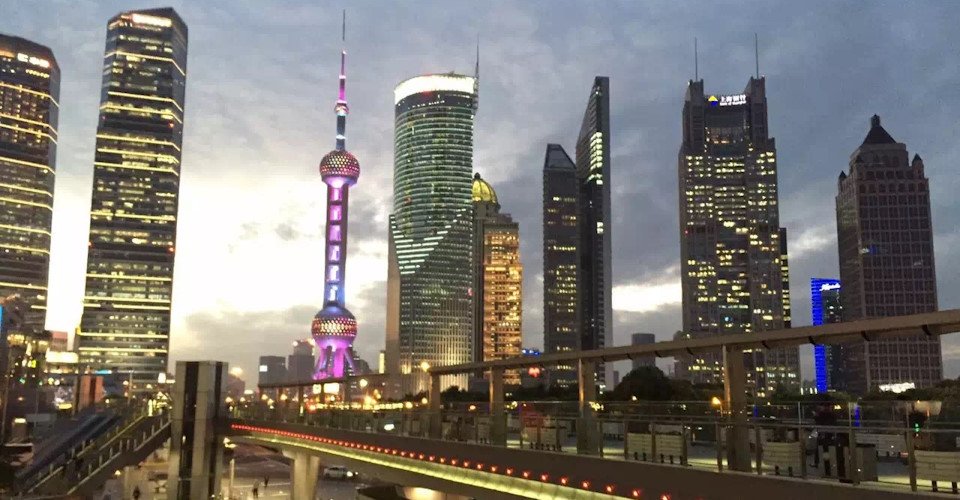 Shanghai bei Nacht - Huangpu Fluss, Puxi und "The Bund"