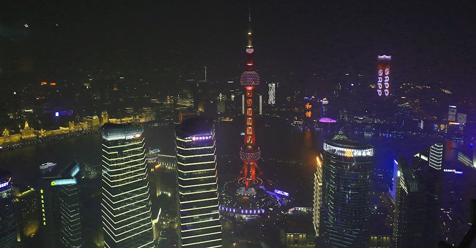 Shanghais Höhepunkte für Durchfahrende Gäste bei Tag und Nacht