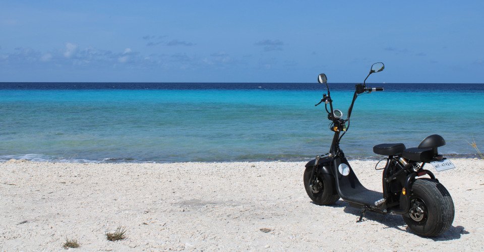 Kralendijk und Umgebung mit dem Elektro Scooter entdecken