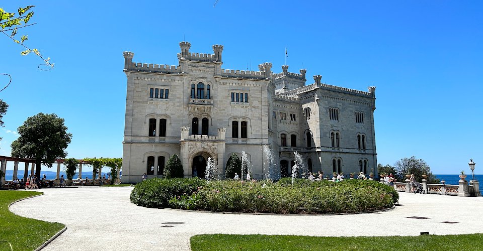 Grotta Gigante und Miramare Schloss