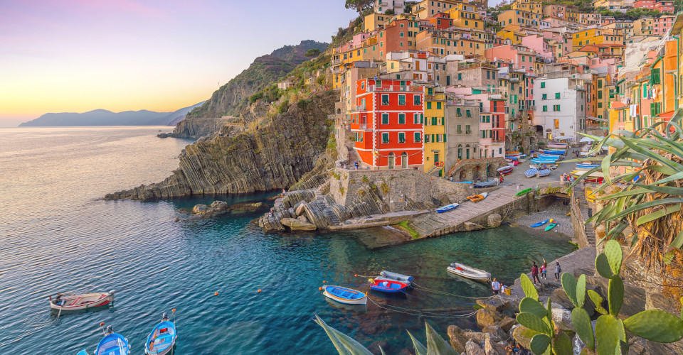 Riomaggiore, the first city of the Cique Terre sequence of hill cities in Liguria, Italy