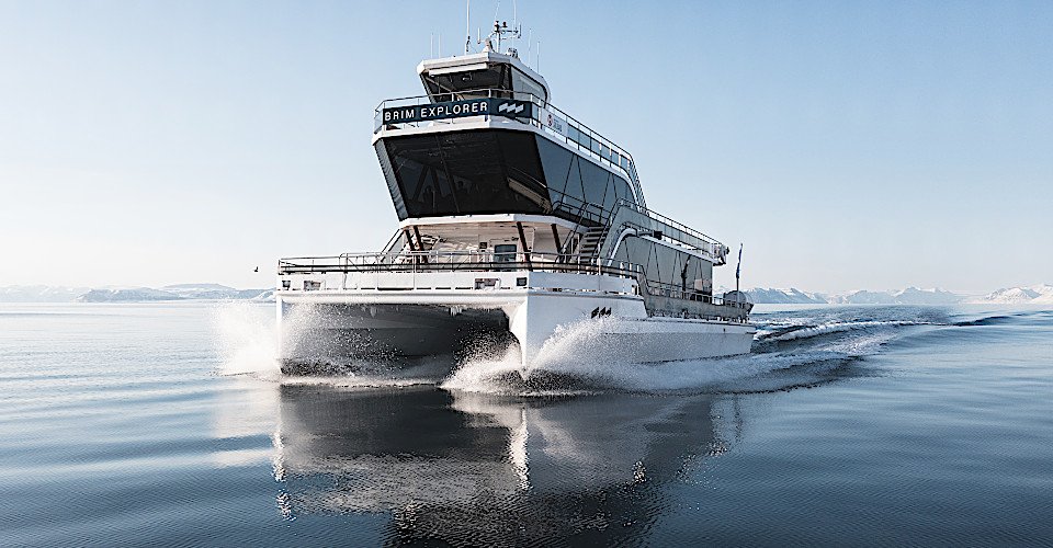 Majestätischer Isfjord: Mit dem Katamaran durch Spitzbergens Fjordlandschaft (kurze Version)