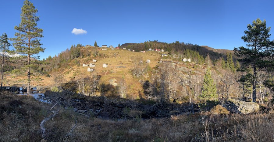 Wanderung zu den Wasserfällen von Nordfjordeid 