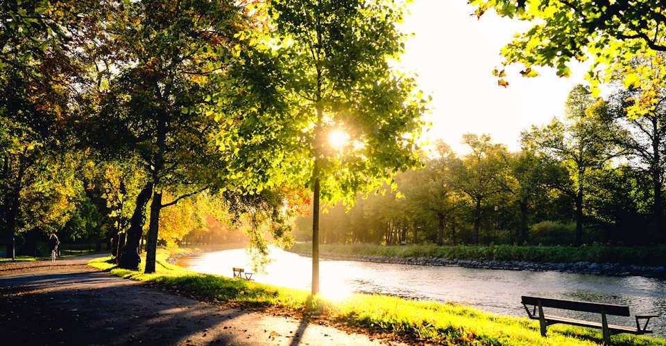Insel Djurgården & Spaziergang durch den Schlossgarten
