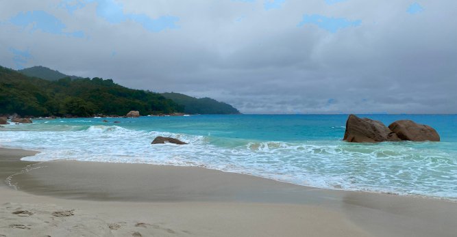 Naturpark Vallee de Mai und der Traumstrand Anse Lazio