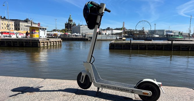 Helsinkis Highlights mit dem E-Scooter