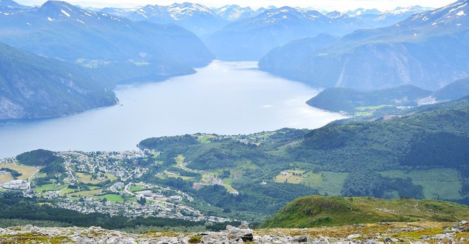Mit der Seilbahn auf den Berg Stranda
