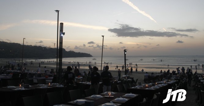 TOUR OPERATOR GATEWAY - Evening Dining Setup Overlooking Jimbaran Beach at Sunset
