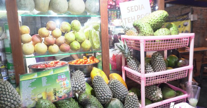 TOUR OPERATOR GATEWAY - Fresh Tropical Fruits Displayed at a Night Market Stall in Bali