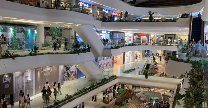 TOUR OPERATOR GATEWAY - Interior view of Icon Bali with spacious walkways and vibrant shopping experience