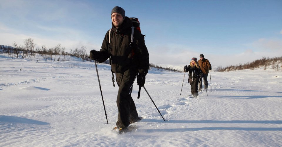 Schneeschuhwanderung durch die norwegische Winterlandschaft