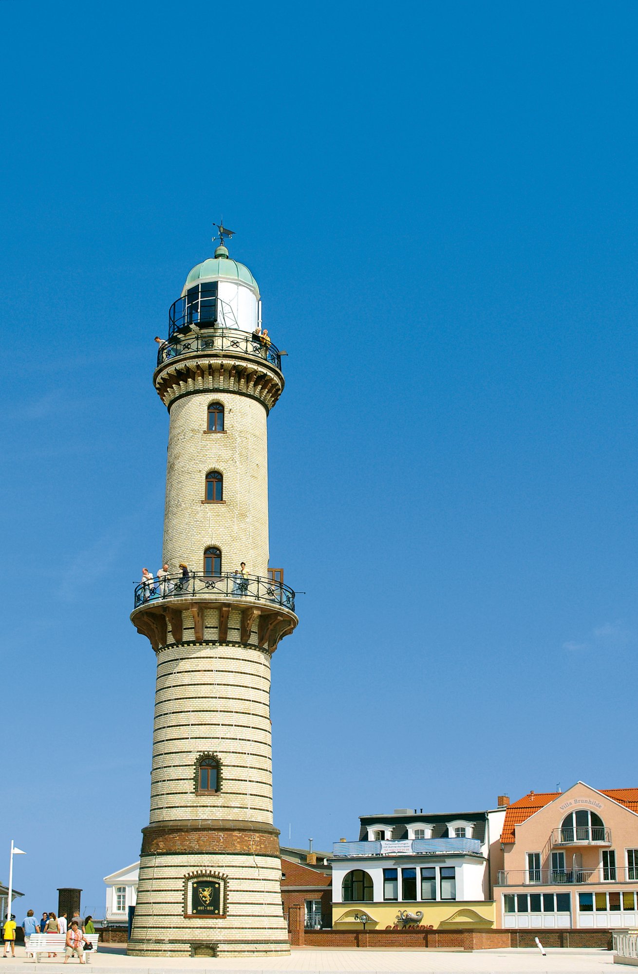 Alter Leuchtturm in Warnemünde | Old lighthouse at Warnemuende G