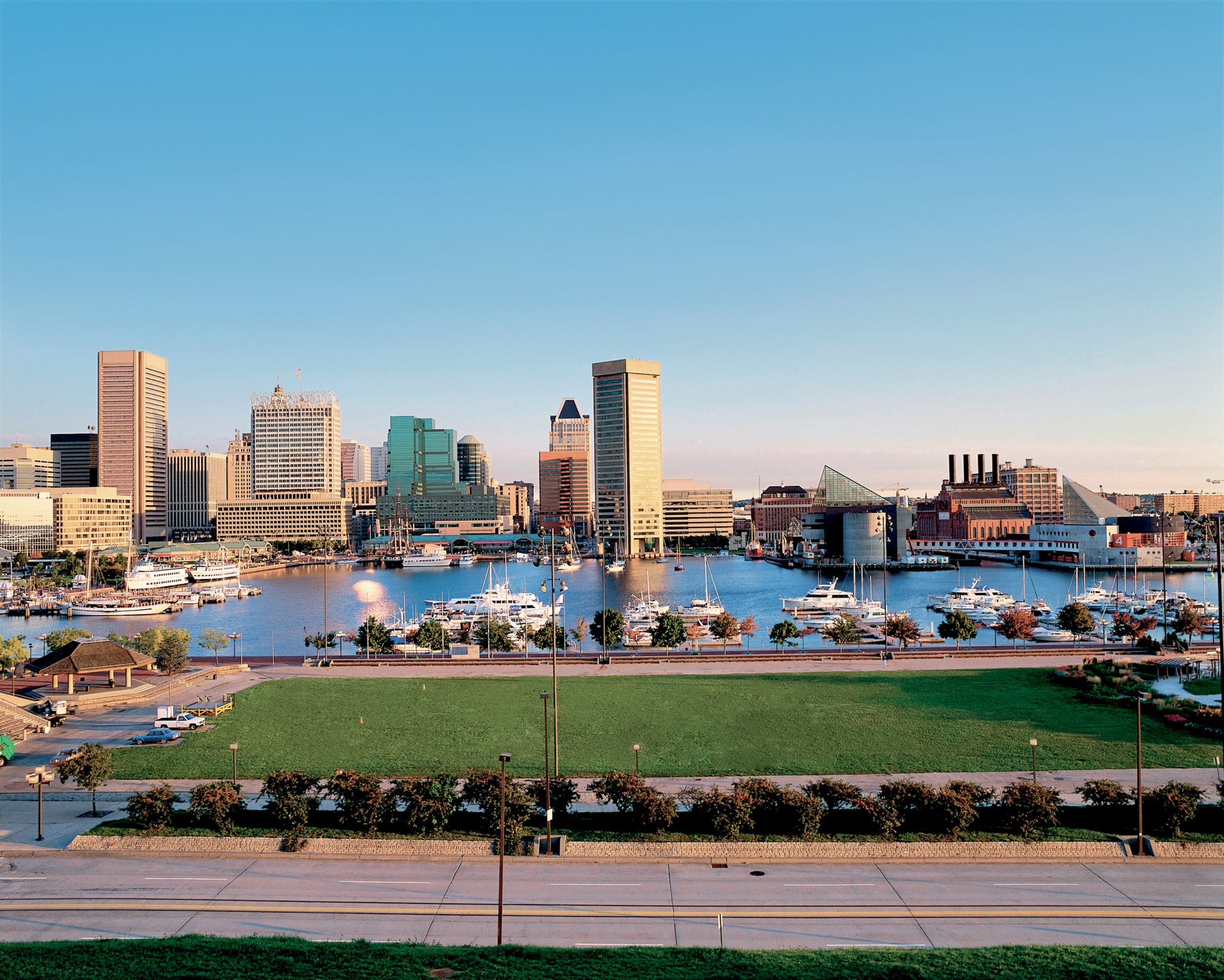 A56724 Baltimore harbor and skyline MD