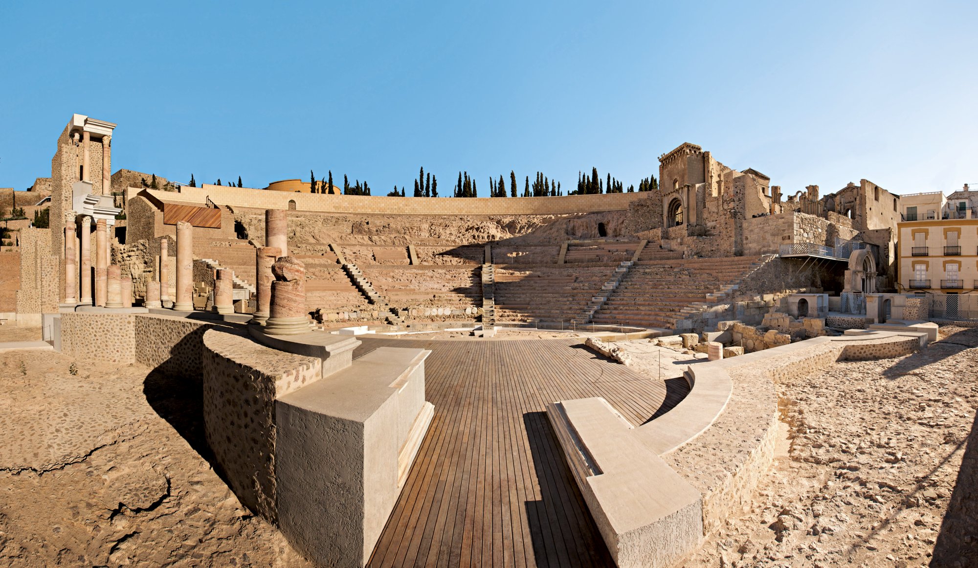 Weitblick vom Teatro Romano