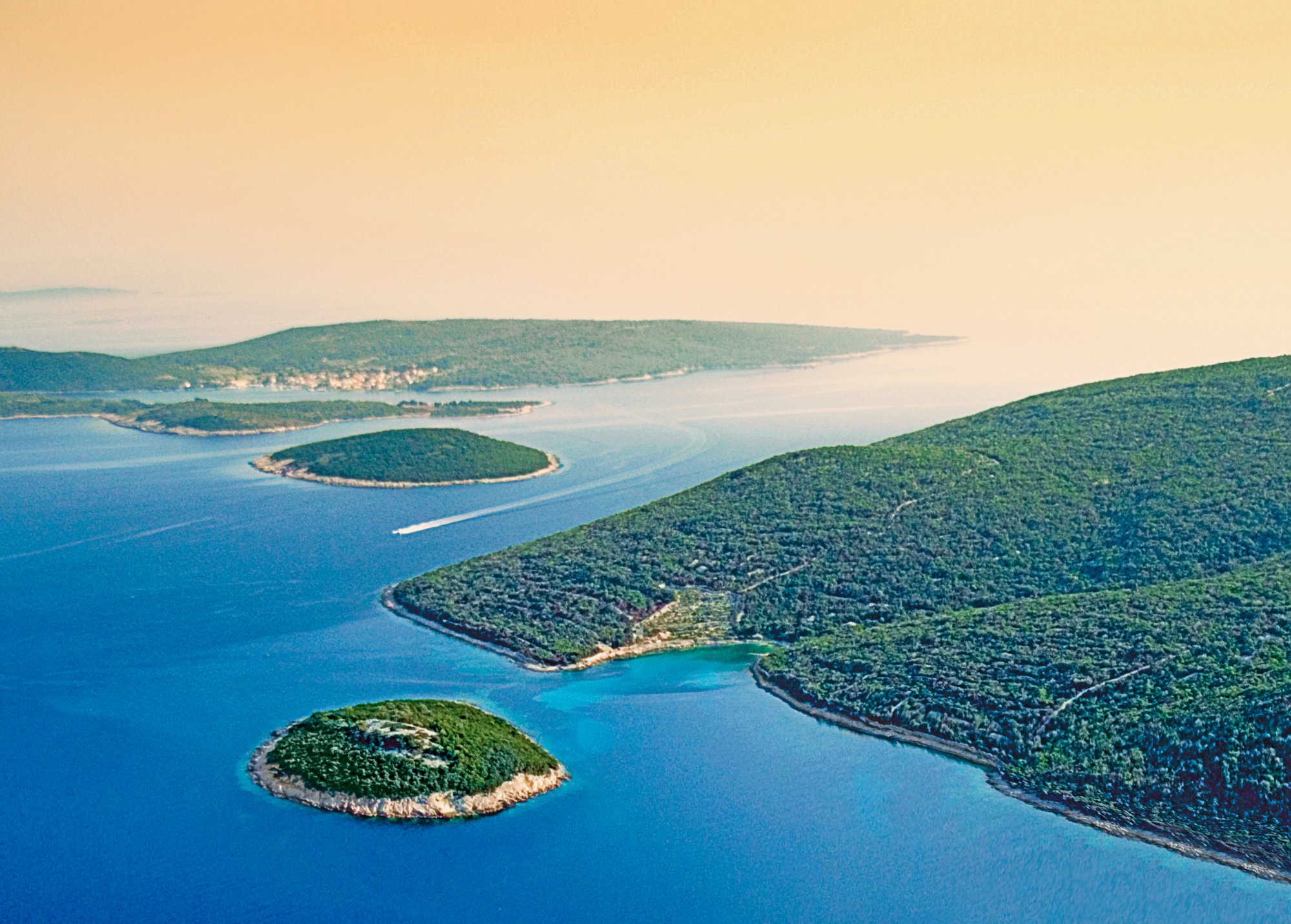 Kroatien Küste bei Sonnenuntergang