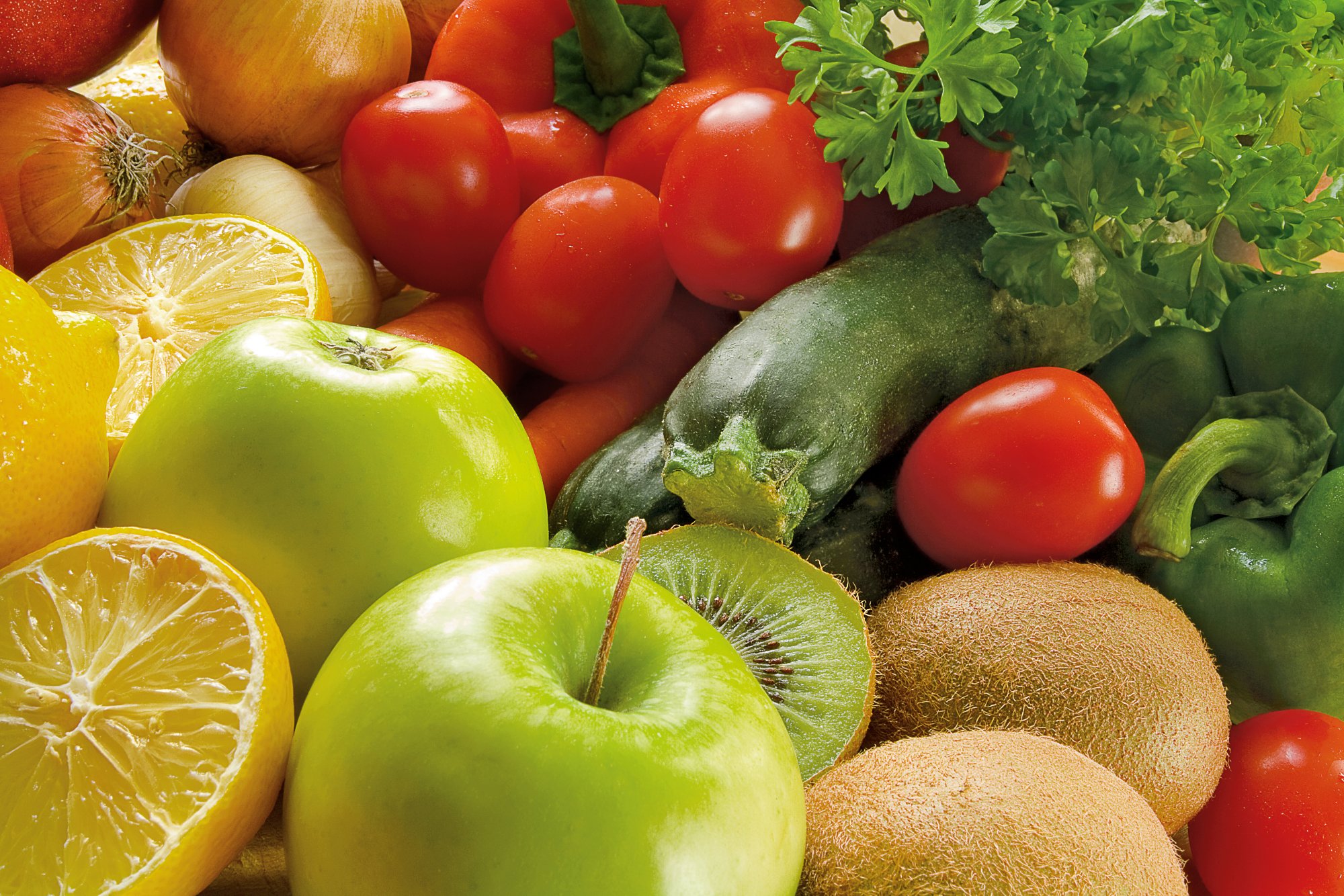 Verschiedene Obst- und Gemüsesorten