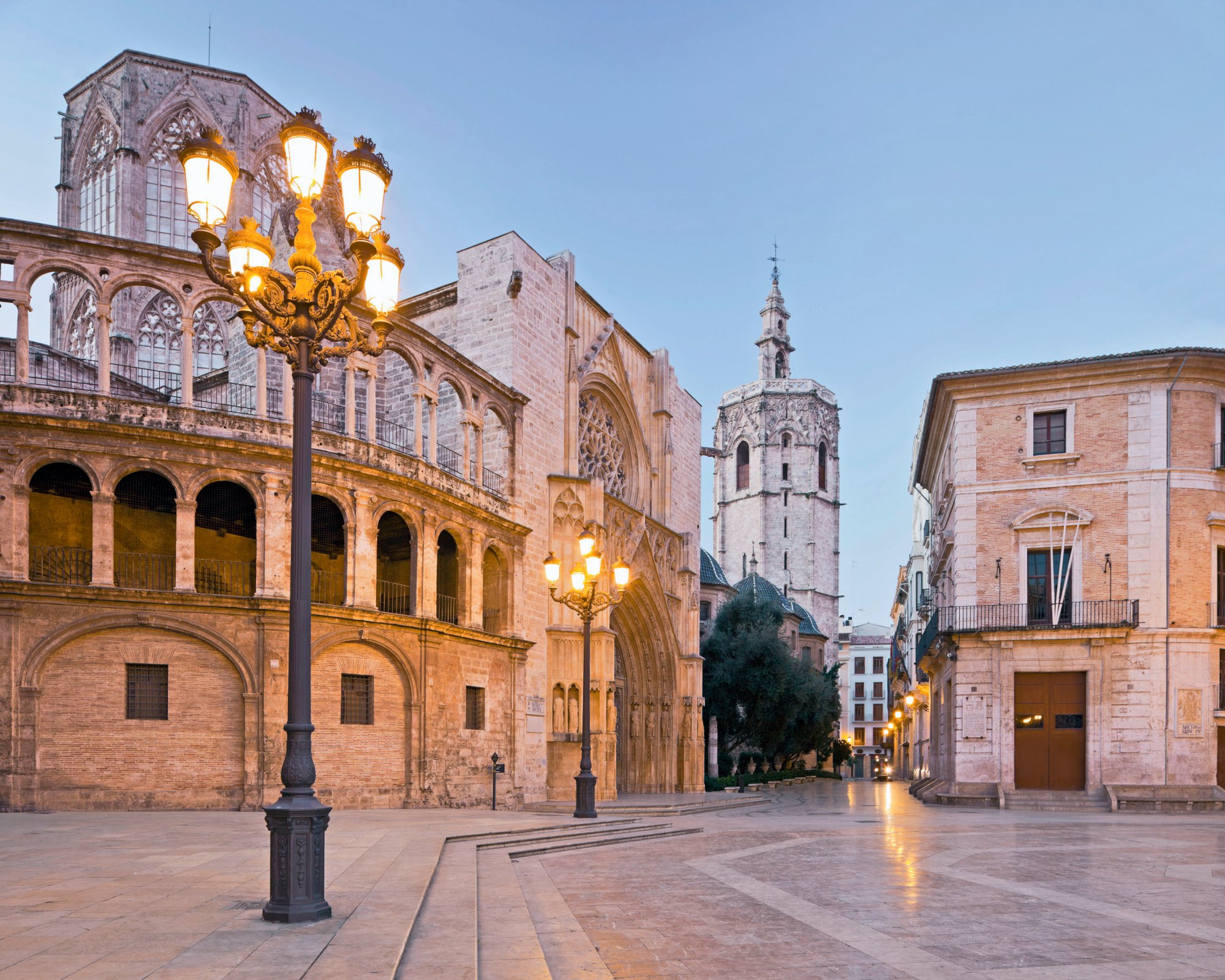 Catedral de Santa Maria de Valencia auf der Plaza de la Virgen, Valencia, Spanien