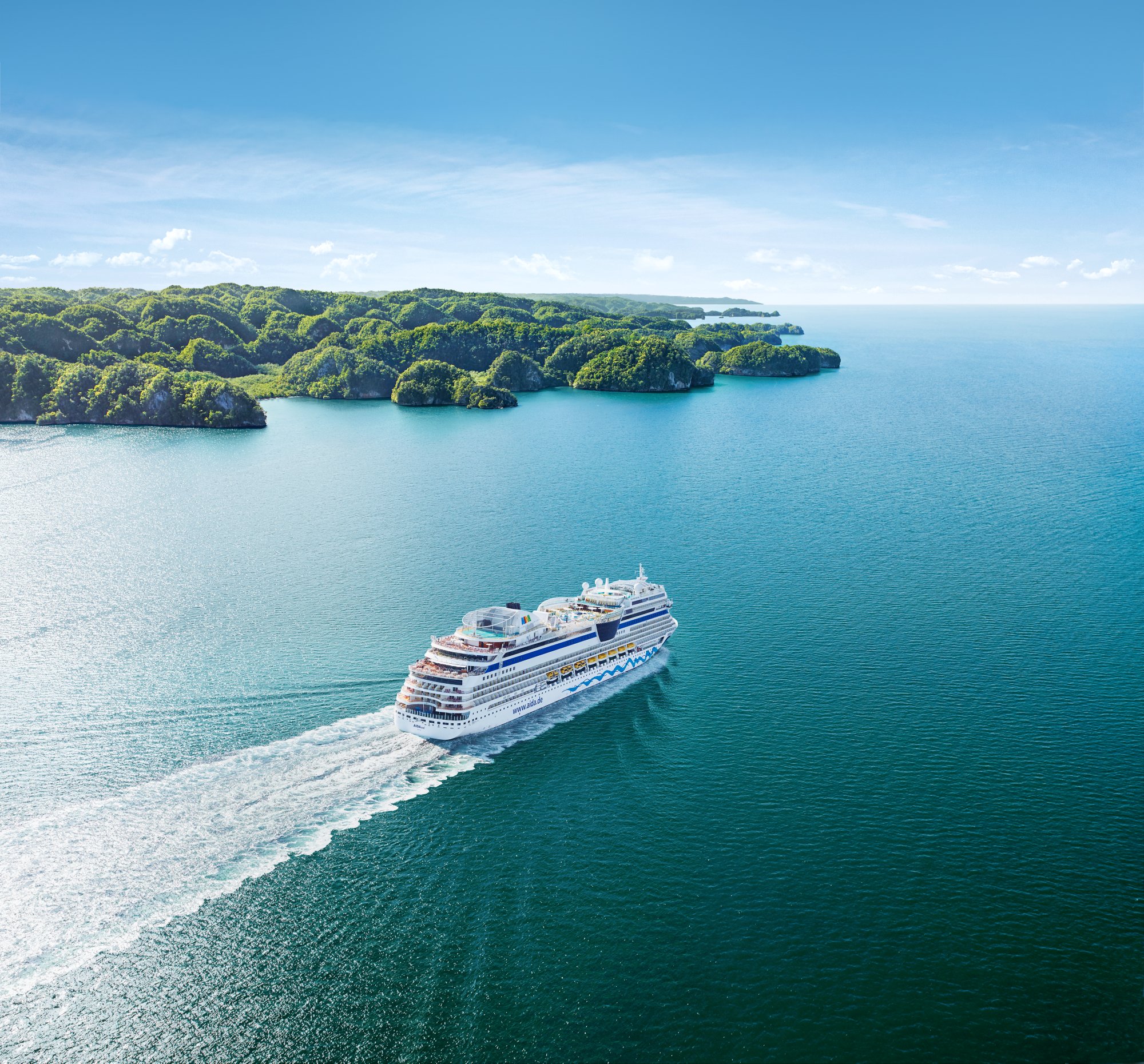 AIDAsol auf dem Meer 