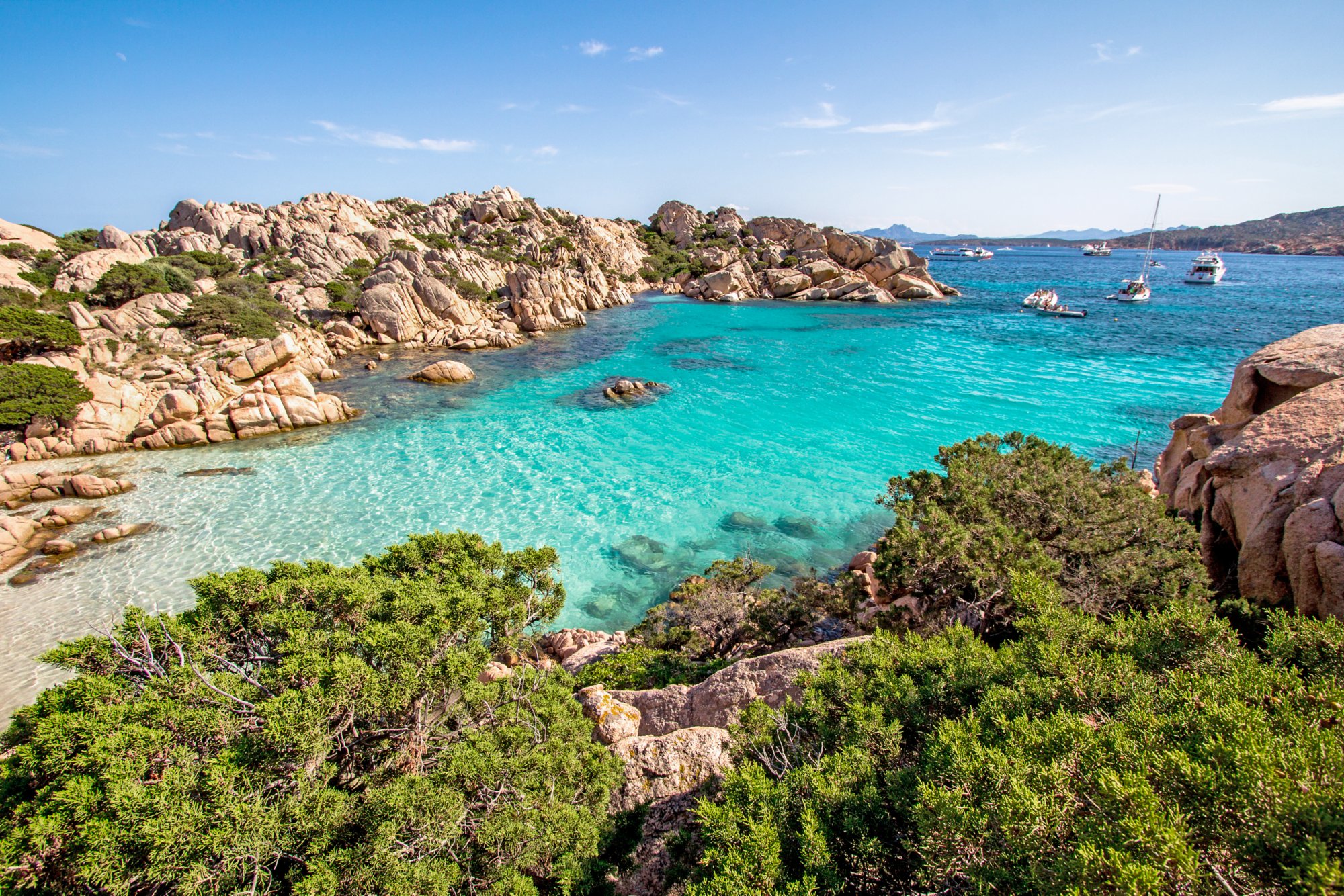 Die mysteriösen Steintürme – Nuraghen – sind auf Sardinien ein beliebtes Sightseeing-Ziel.